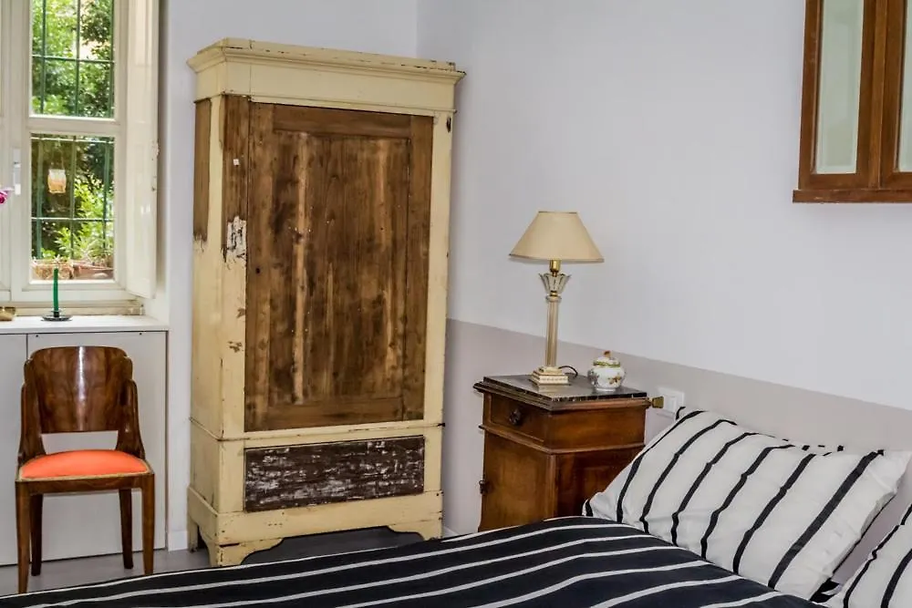 **  ローマ Bottega Delle Arti Bed & Breakfast イタリア